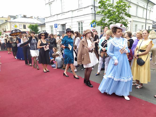 Siedlczanie mogli wsiąść w wehikuł czasu i zobaczyć ulicę Pułaskiego - Piękną sprzed stu lat