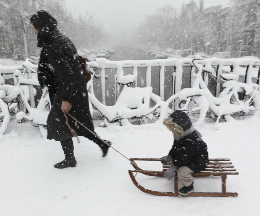 Śnieg w Polsce 2022 - NIETYPOWE prognozy pogody. Wybuch zimy już w listopadzie?
