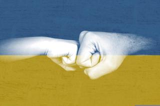 Pomoc dla Ukraińców. Polacy z prywatnej kieszeni oddali miliardy, by pomóc sąsiadom