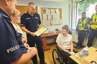 Młoda policjantka po strasznym wypadku rok była w śpiączce. Wybudziła się w Budziku, ale to nie koniec jej zmagań