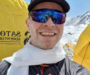 Szymon Jaskuła wspina się na Mount Everest