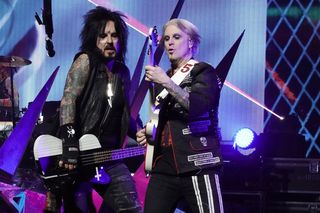 Nikki Sixx oburzony słowami byłego gitarzysty Mötley Crüe. Ten zespół ocalił mu życie 