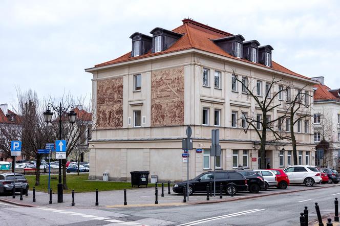 Nowe życie sgraffito. Zobacz odrestaurowane cztery warszawskie sgraffiti 