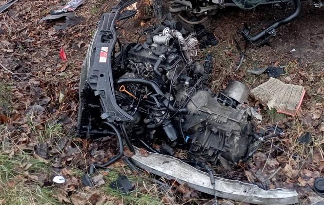 Wypadek z jak z koszmaru pod Człuchowem! 39-latek zginął w zmasakrowanym audi [ZDJĘCIA]