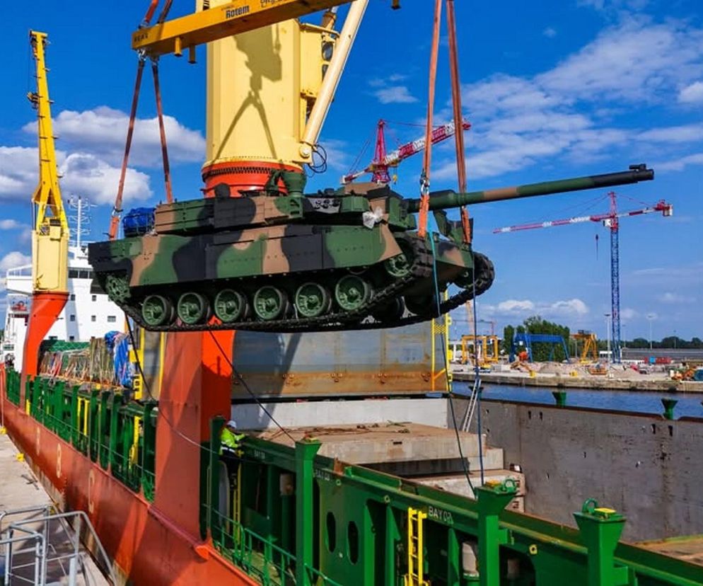 Nowe czołgi K2 zmierzają do 15 Giżyckiej Brygady