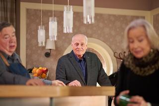 Na Wspólnej odc. 3786: Maria (Bożena Dykiel), Włodek (Mieczysław Hryniewicz), Hebel (Tadeusz Huk)