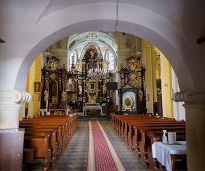 To jedno z najmniejszych miast w Małopolsce. Słynie z najpiękniejszego pałacu w regionie