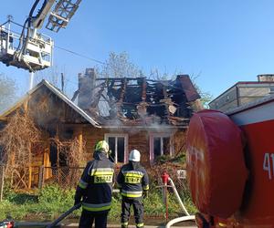 Drewniany dom w Hrubieszowie stanął w płomieniach