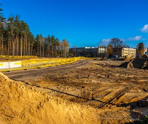 Budowa tunelu pod torami przy PKP Warszawa Wesoła