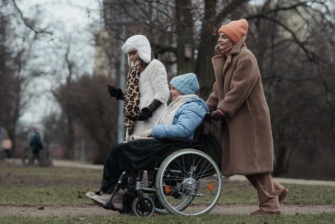 	Przyjaciółki 23 sezon odc. 268. Anka (Magdalena Stużyńska), Inga (Małgorzata Socha), Dorotka (Agnieszka Sienkiewicz)