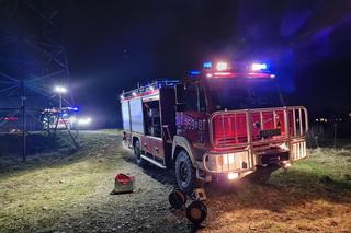 Zwłoki uciekają im już drugi dzień! Ciało kilkukrotnie było w polu widzeniu. Fiasko akcji ratunkowej strażaków