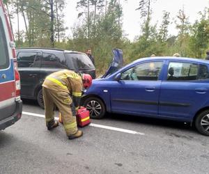 PILNE! Wypadek trzech aut na trasie Starachowice-Tychów Stary