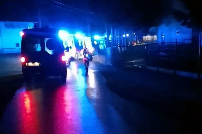 Pożar domu w Kozłówku. Nie żyje mama dwójki dzieci [GALERIA]