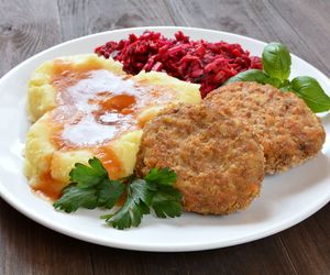 Soczyste kotlety mielone pieczone w piekarniku: zdrowsza wersja domowych mielonych