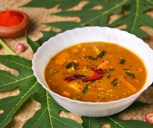 Ten przepis mam z indyjskiej restauracji. Sambar to znakomita zupa pełna smaku i aromatu 