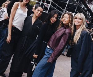 Julia Wieniawa i Grażyna Torbicka podbijają Paryż