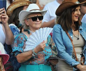 Piknik Country i Folk 2025. Tysiące fanów muzyki przyjechały do Mrągowa na kultowy festiwal