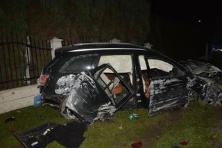 Krosno. 25-latek wsiadł do audi i huknął w dom! Wydmuchał ponad 2 promile 