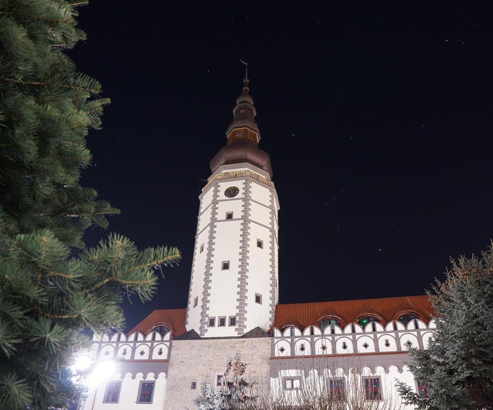 Ratusz w Strzelinie odbudowany w starym stylu. Na ten wygląd czekał prawie 80 lat