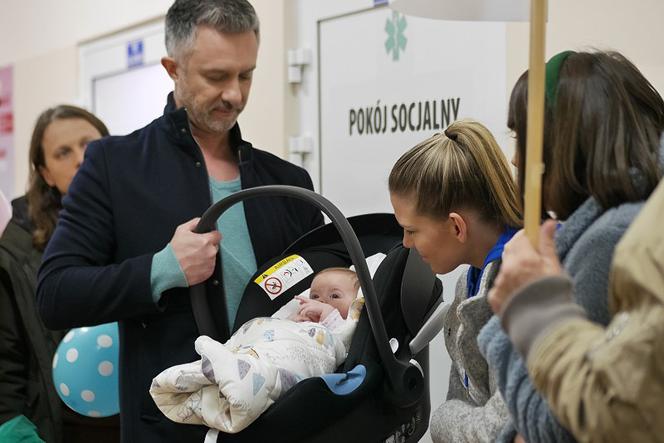 Pierwsza miłość, odcinek 3396: Artur (Łukasz Płoszajski), Dorota (Magdalena Wróbel)
