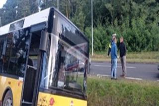 Wjechał autobusem miejskim do rowu. Kierowca był kompletnie pijany