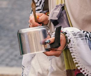 Głośny protest na Rynku we Wrocławiu przeciwko działaniom Izraela.„To nasz moralny obowiązek”