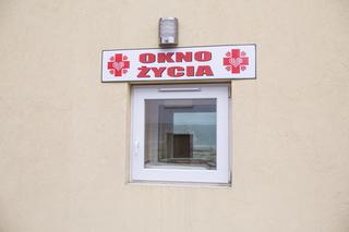 Zakonnice znalazły dziecko w oknie życia