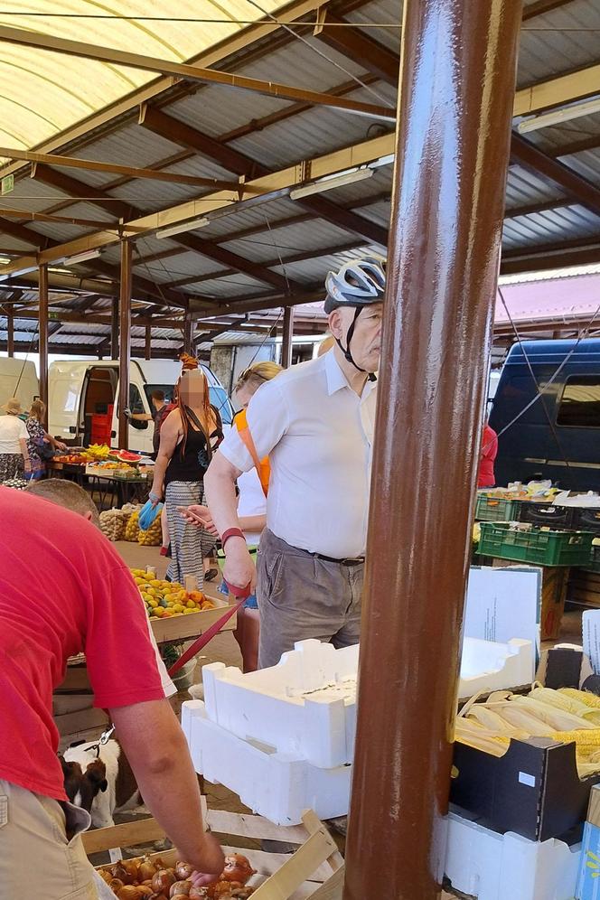 Korwin-Mikke na zakupach