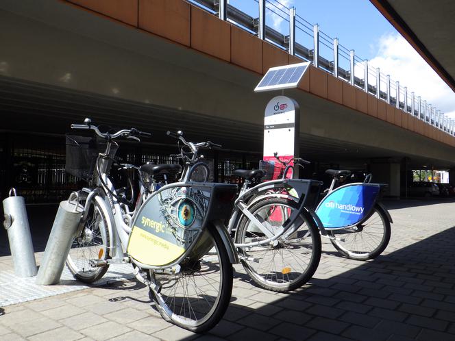 Chorzów: Powstał parking dla rowerów. Mieści się w nim 100 jednośladów!