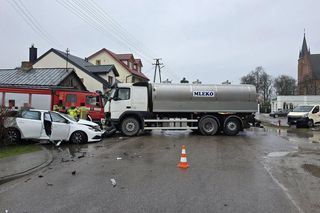 Groźny wypadek w Krzesku-Majątku. W aucie zakleszczona była jedna osoba