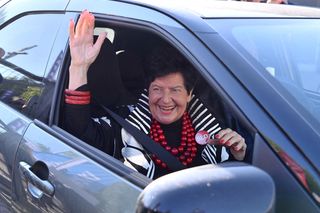  Joanna Senyszyn w czerwonych koralach  