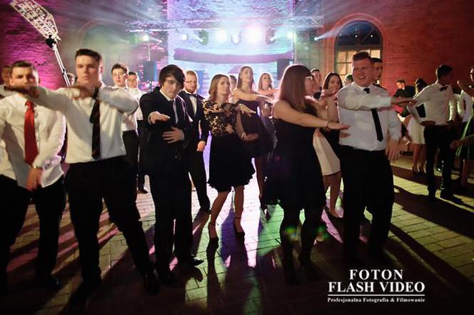 Studniówka w liceum im. Dobiszewskiego [ZDJECIA]