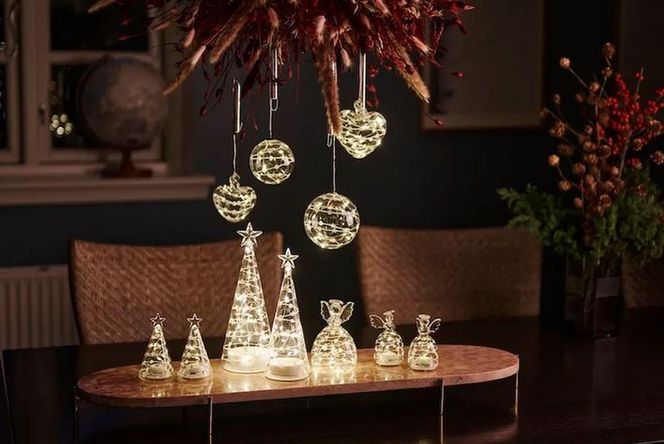 Świetlne dekoracje na Boże Narodzenie