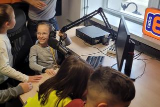 Dzieci ze Szkoły Podstawowej z Oddziałami Przedszkolnymi nr 31 w Białymstoku odwiedziły Radio Eska Białystok