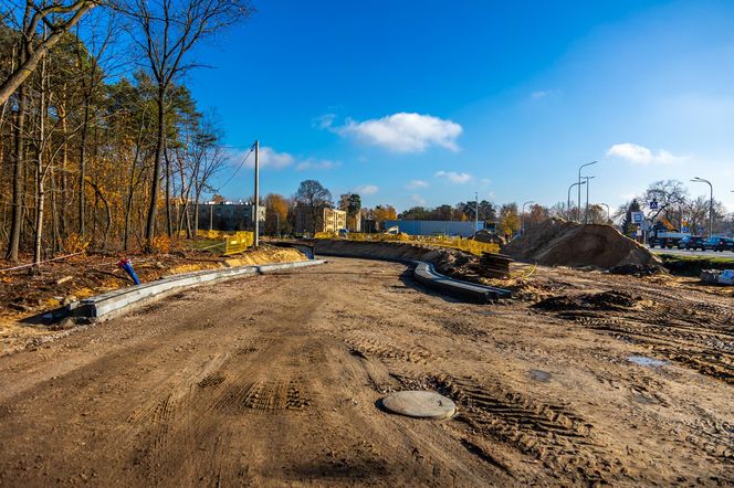 Budowa tunelu pod torami przy PKP Warszawa Wesoła