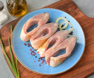 Jak zrobić karpia na Wigilię? Babciny sposób, aby pozbyć się mulistego smaku ryby