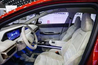 Samochód elektryczny Izera miał być produkowany w Jaworznie