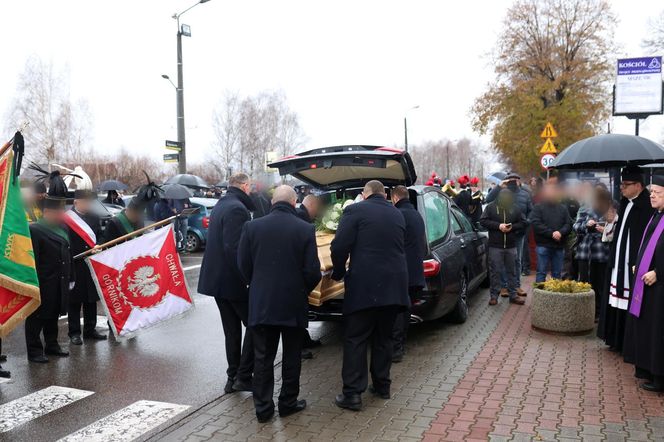 Pogrzeb Jana Furtoka w Katowicach. Tłumy kibiców i działaczy żegna legendę GKS Katowice