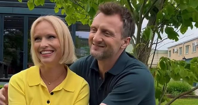 M jak miłość. Kochają się w serialu, a między Rejzner a Smoleńskim iskrzy na całego. Tacy prywatnie są Dorota i Bartek   - WIDEO