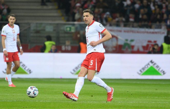 Nowy kapitan reprezentacji Polski ma piękną żonę! Te zdjęcia was rozgrzeją!