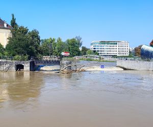 Trwa zabezpieczanie budynków