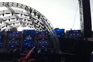 Scena rozłożona, próby trwają. Tak wyglądają przygotowania do sobotniego koncertu w Lublinie