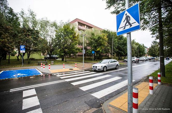 Radom: Na ulicy Paderewskiego będzie bezpieczniej. Nowe przejście dla pieszych już funkcjonuje!