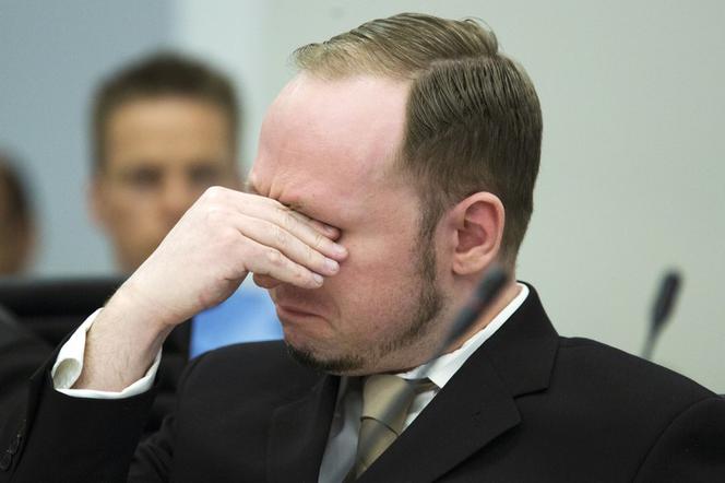 Proces Andersa Behringa Breivika. Breivik POPŁAKAŁ się