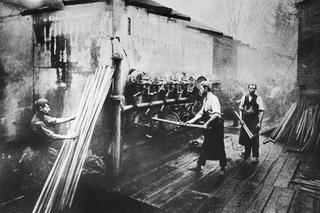 Parzenie drewna w fabryce Thoneta