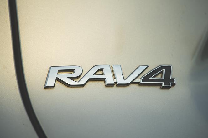 Toyota RAV4 Hybrid piąta generacja