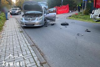 Tragiczny wypadek w powiecie żywieckim. Nie żyje motocyklista, który zderzył się z osobówką