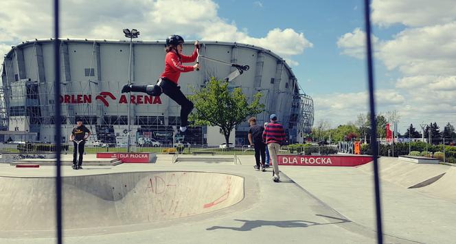 Już latają przy Orlen Arenie - MOSiR po przerwie otworzył skatepark [WIDEO]