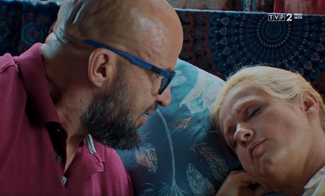 M jak miłość odc. 1543. Marzenka (Olga Szomańska), Andrzejek (Tomasz Oświeciński)