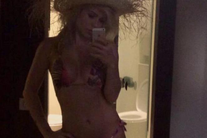 Doda: Instagram pęka w szwach od zdjęć z wakacji! Doda w bikini chwali się kibelkiem? :D ZDJĘCIA + VIDEO!
